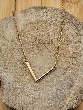 21in Aadjustable Gold Tone  V-Shaped Pendant Necklace - Women Jewelry 0549